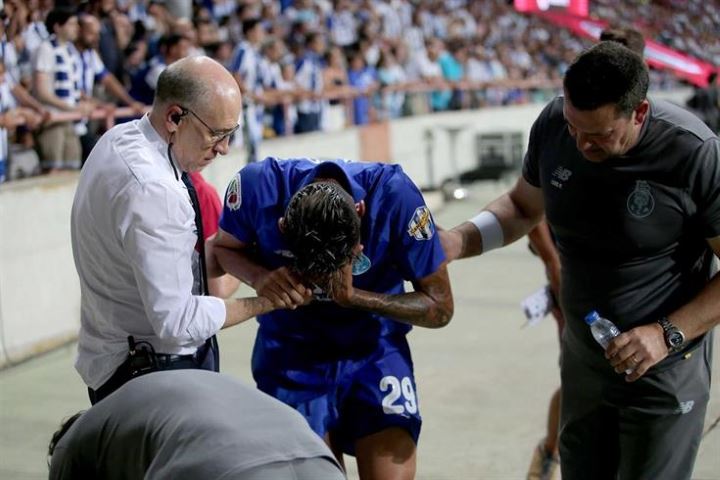 FC Porto esclarece lesão de Soares